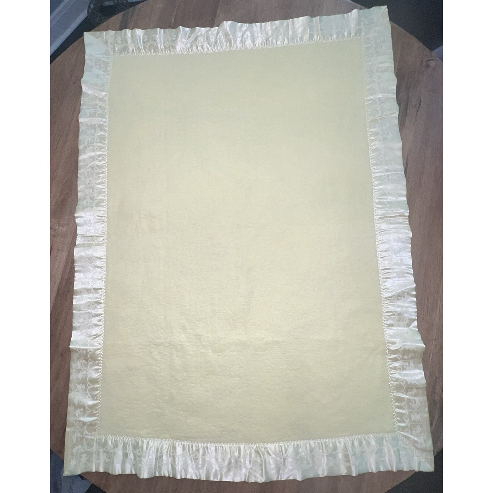 Vtg 1960/70s Wide Satin duck‎ bunny Edge Binding Baby Blanket